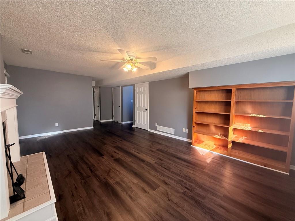 905 Village Street Property Photo 23