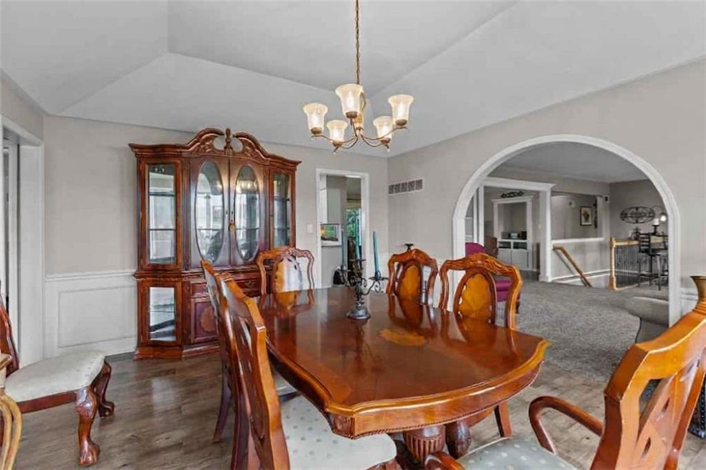 1005 W Main Street Property Photo 16