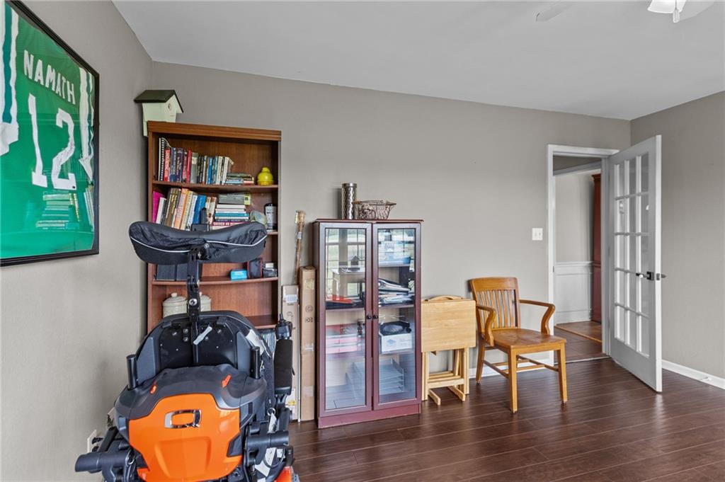 1005 W Main Street Property Photo 18