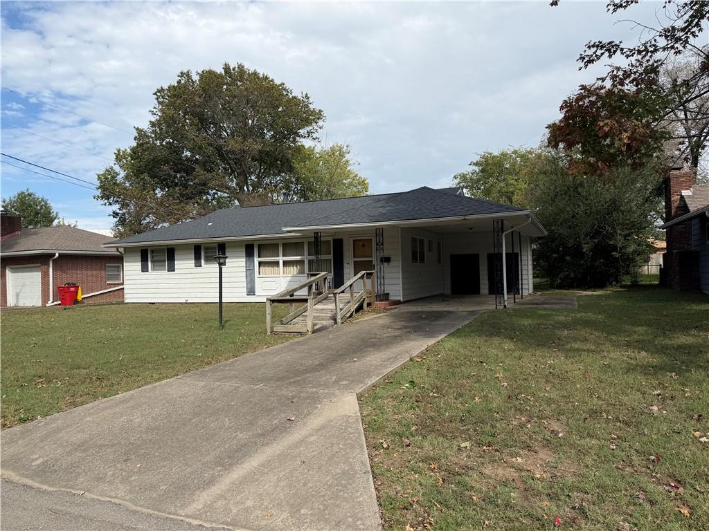 705 Normal Street Property Photo 1