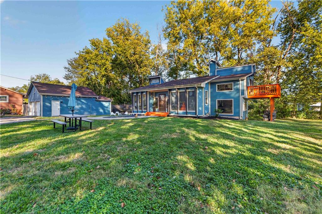 2539 S 45th Street Property Photo 2