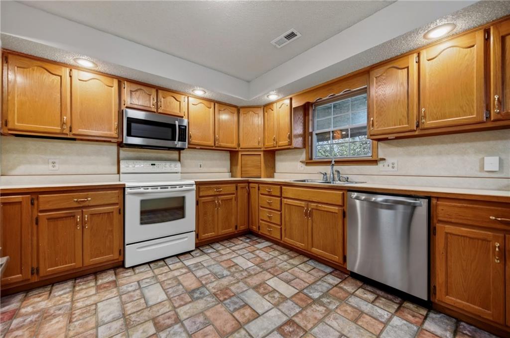 33 Bryant Road Property Photo 14