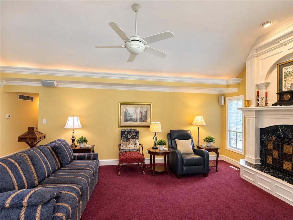 801 Sw Graystone Drive Property Photo 4