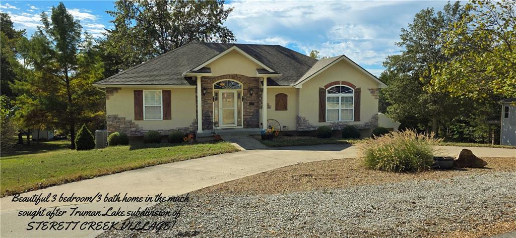 18368 Selwyn Drive Property Photo 1