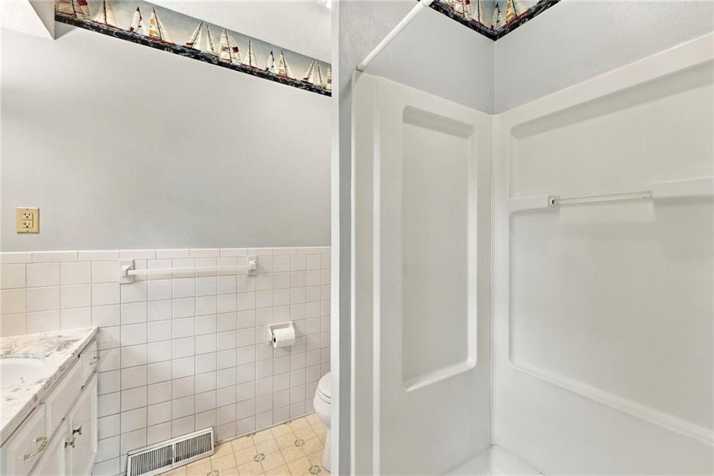 7724 Nw Eastside Drive Property Photo 39