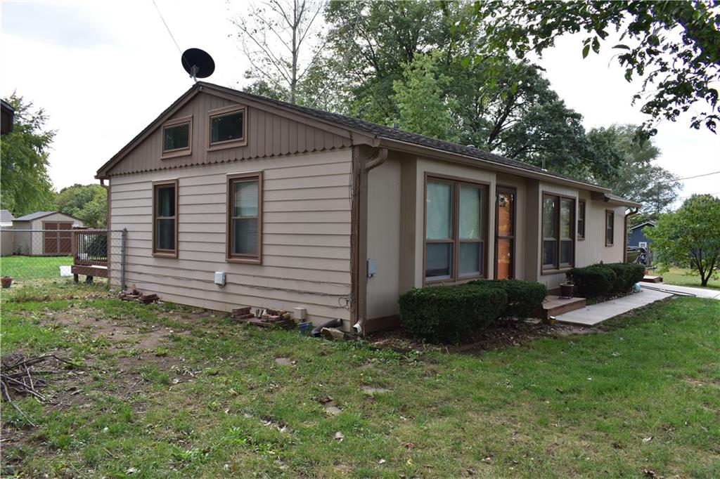 225 King Street Property Photo 4