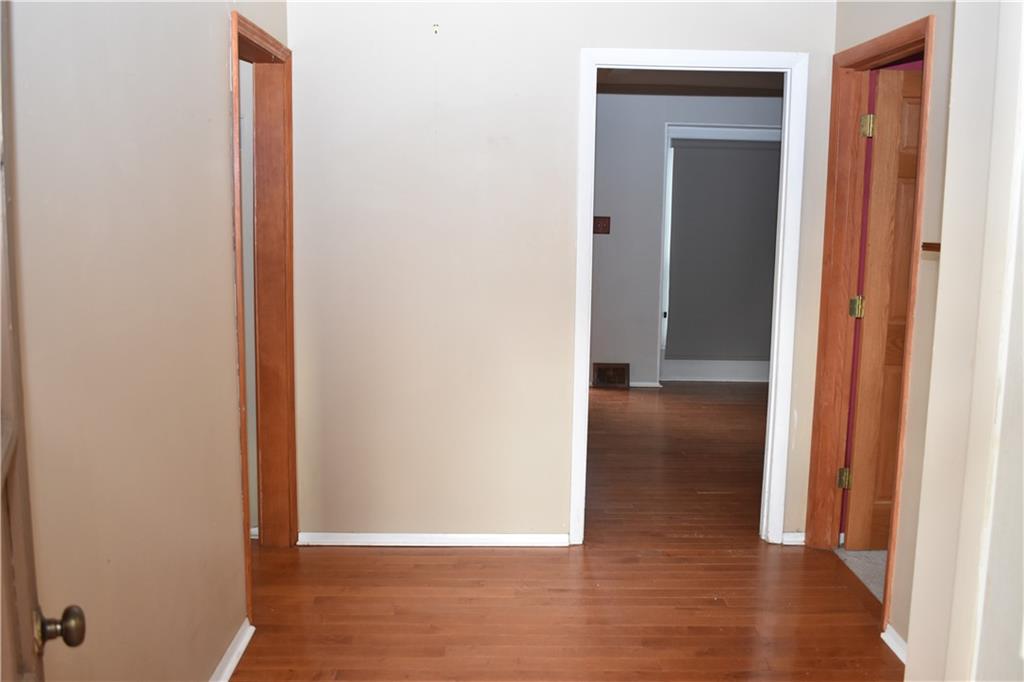 225 King Street Property Photo 13