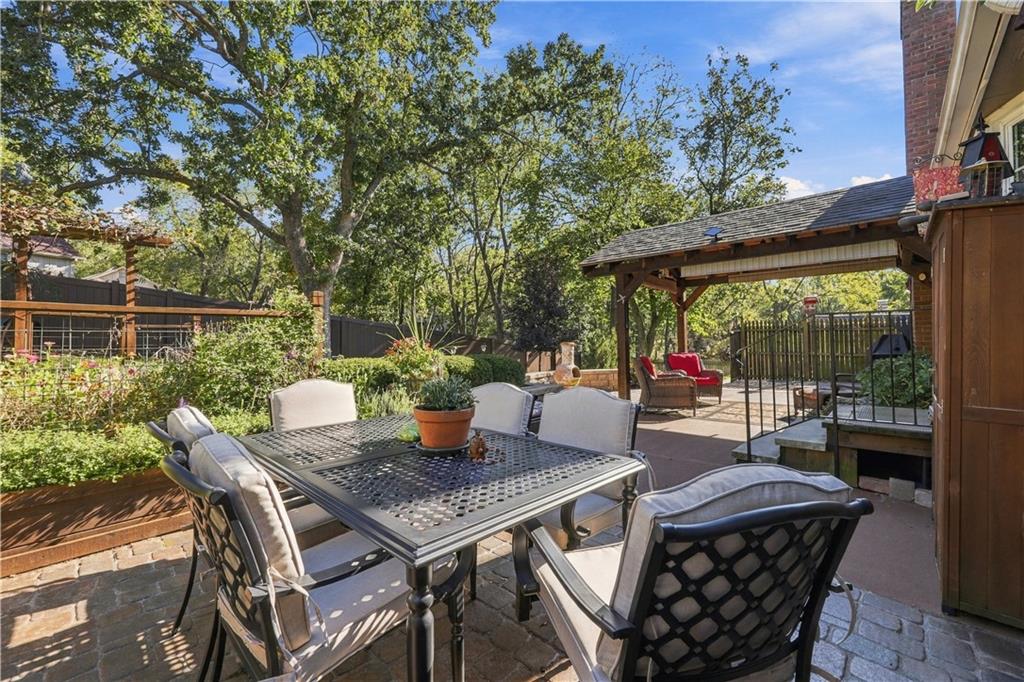 12908 E 58th Street Property Photo 4
