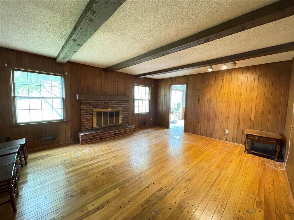 6926 W 101st Street Property Photo 2