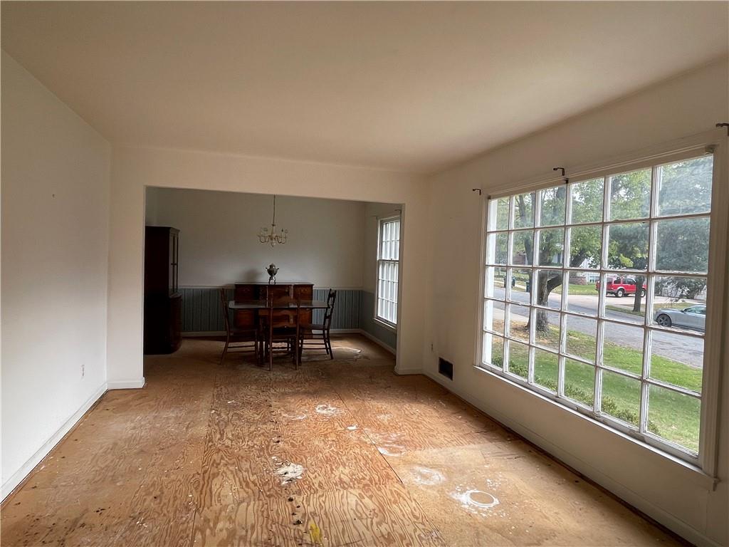 6926 W 101st Street Property Photo 7