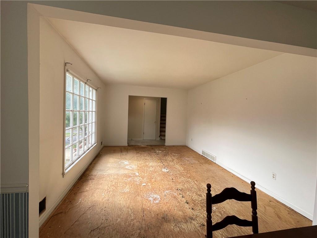 6926 W 101st Street Property Photo 9