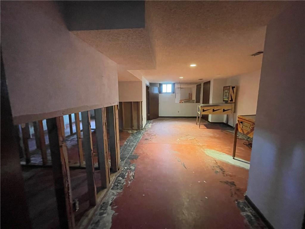 6926 W 101st Street Property Photo 20