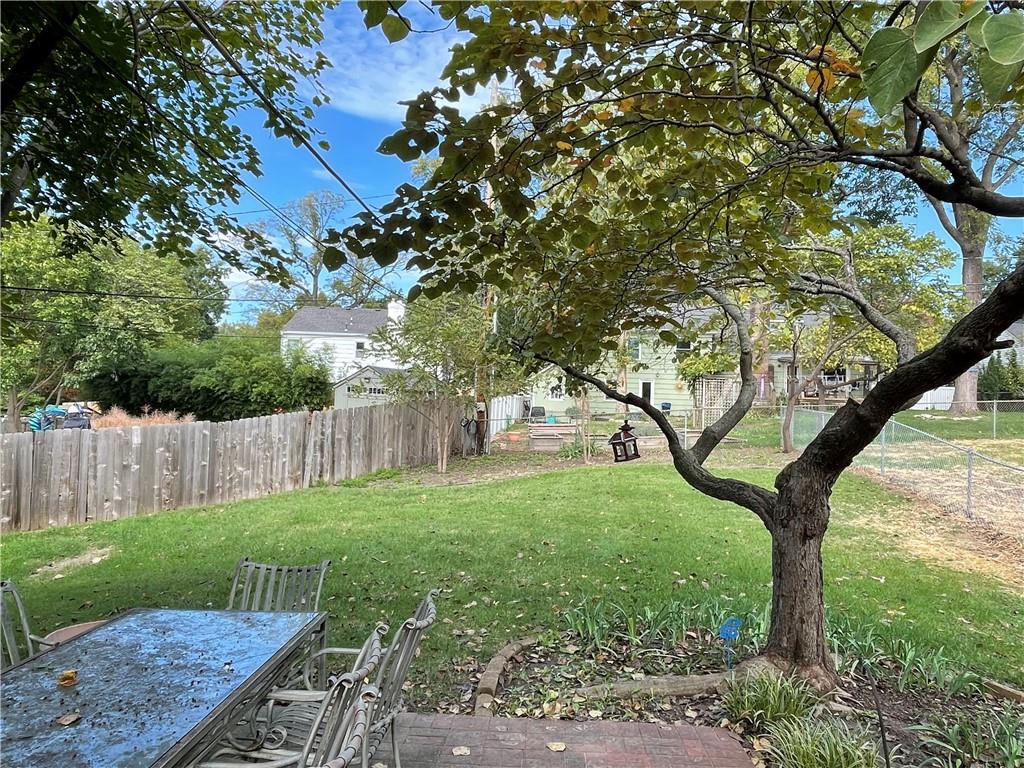 6926 W 101st Street Property Photo 21