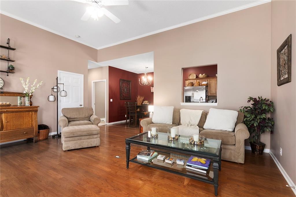 22541 W 72nd Street Property Photo 4