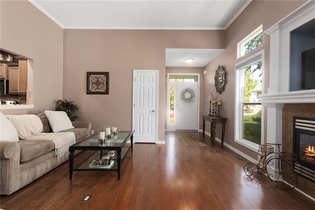 22541 W 72nd Street Property Photo 8