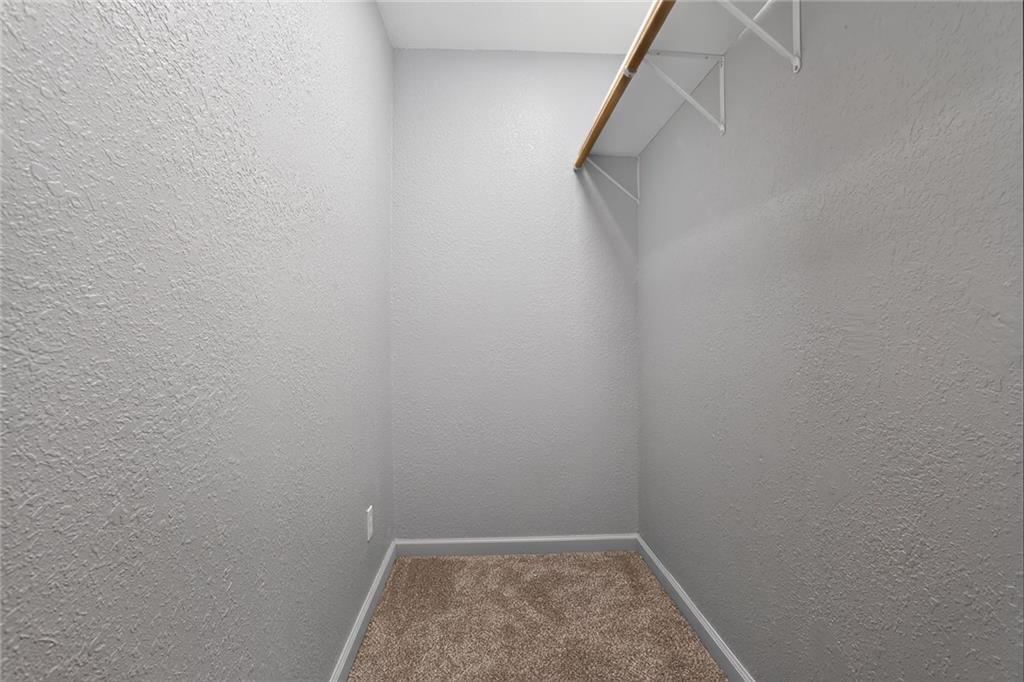 6202 E 147th Terrace Property Photo 12