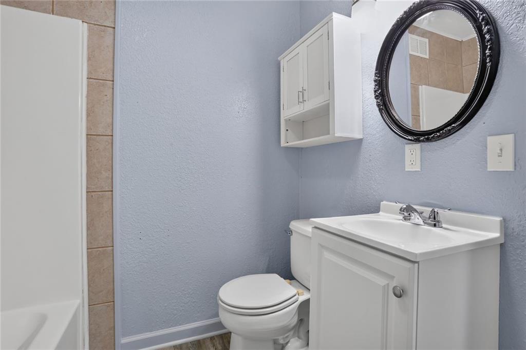 6202 E 147th Terrace Property Photo 15