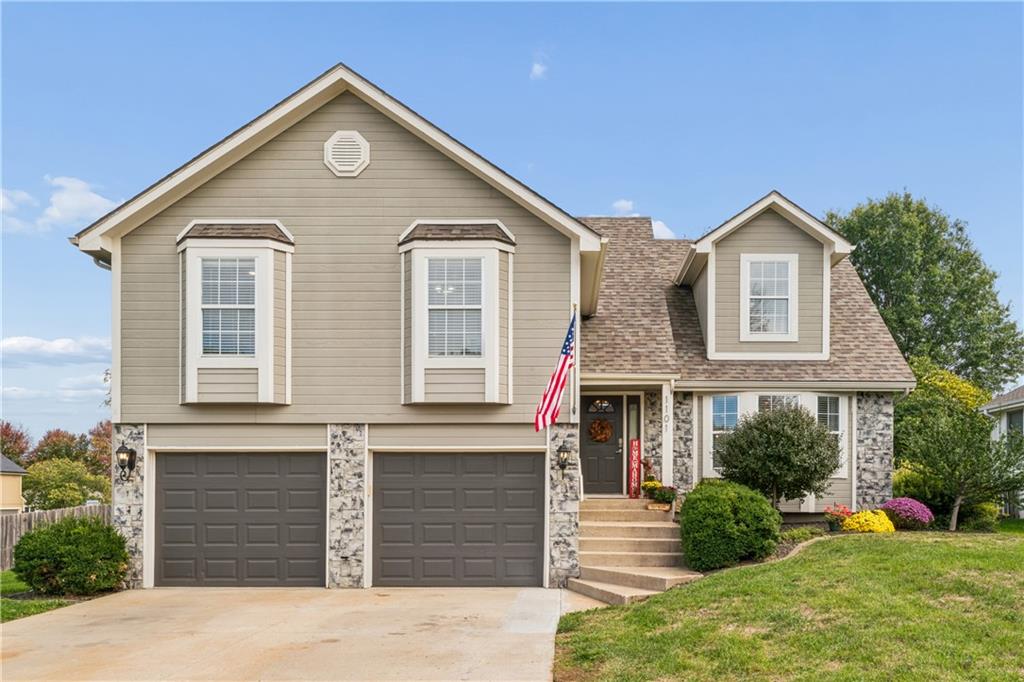 1101 SE Windstar Drive Property Photo 1