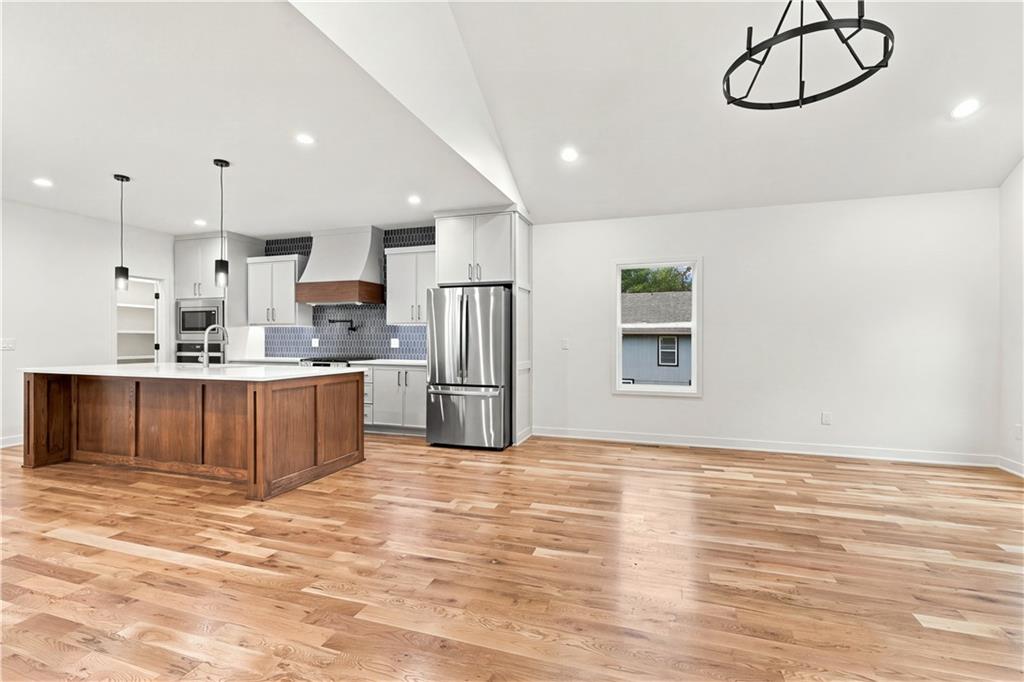 2730 S 37th Street Property Photo 5