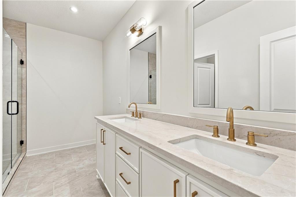 2730 S 37th Street Property Photo 33
