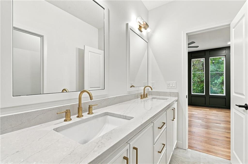 2730 S 37th Street Property Photo 34