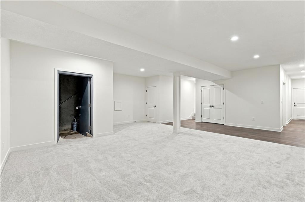 2730 S 37th Street Property Photo 39