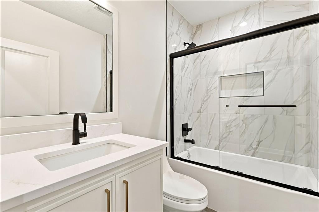 2730 S 37th Street Property Photo 42