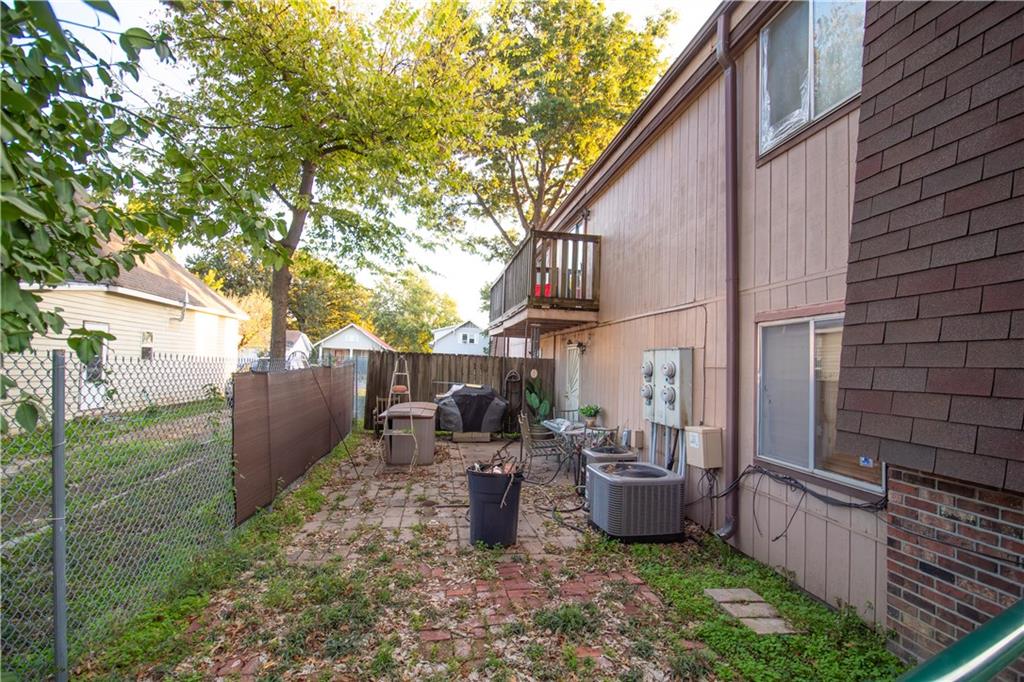 205 Grant Street Property Photo 7