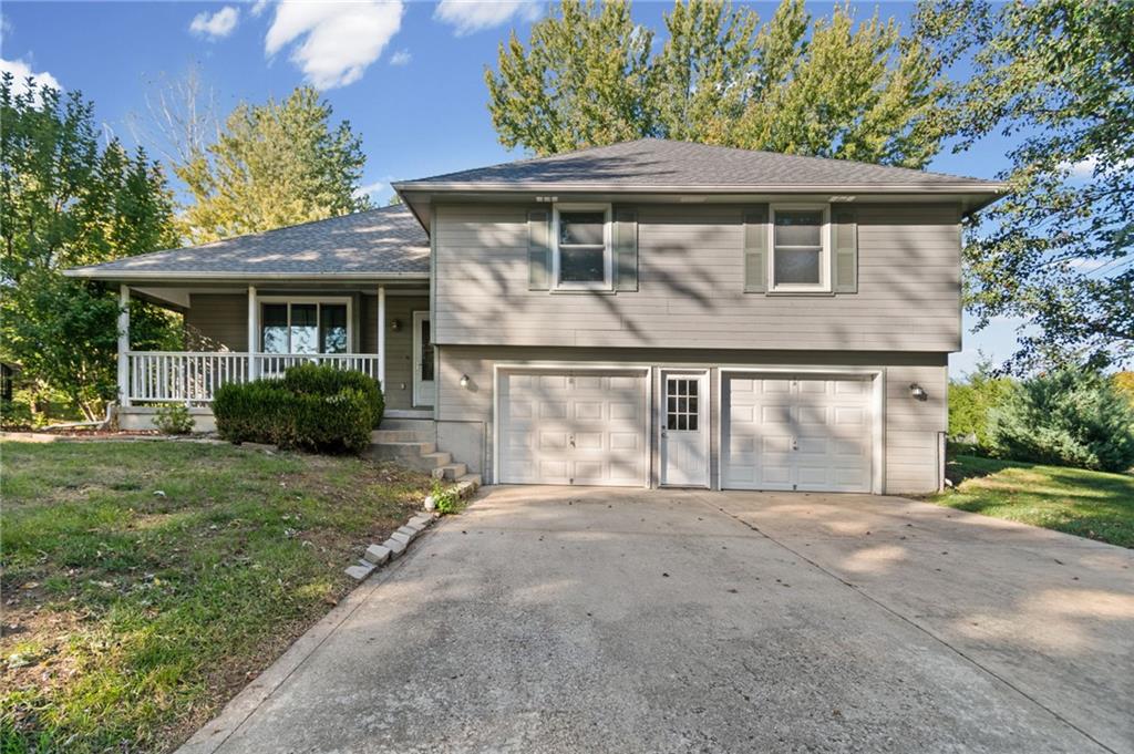 29408 Vickie Drive Property Photo 1