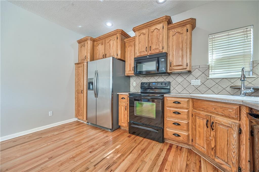 17903 W 158th Street Property Photo 12