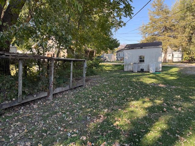 1114 W 3rd Street Property Photo 4