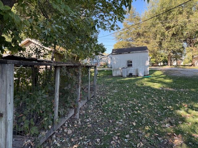 1114 W 3rd Street Property Photo 5