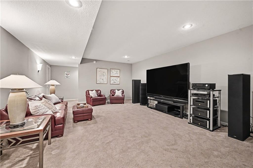 10812 W 153rd Street Property Photo 39