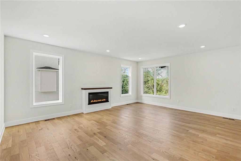 5516 Nw Verlin Drive Property Photo 8