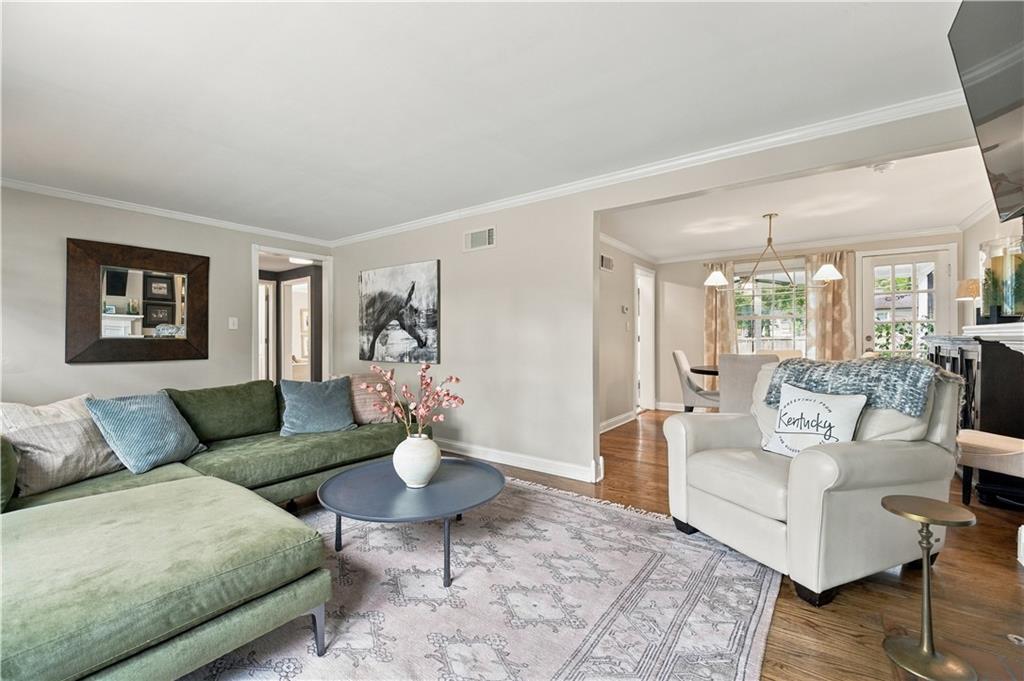 7332 Ash Street Property Photo 5