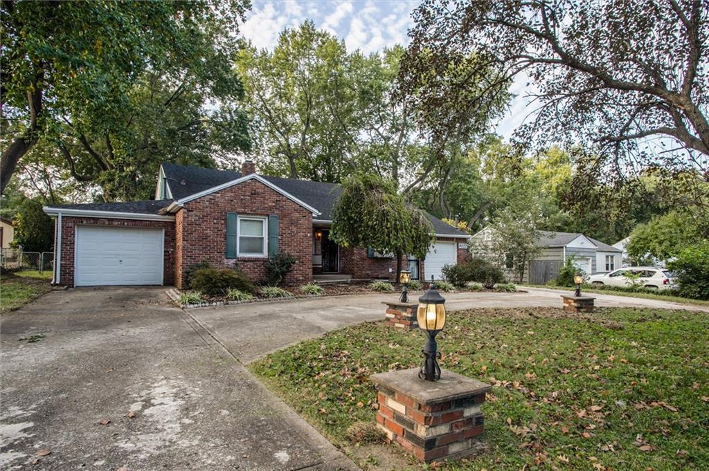 9007 E 68th Street Property Photo 3
