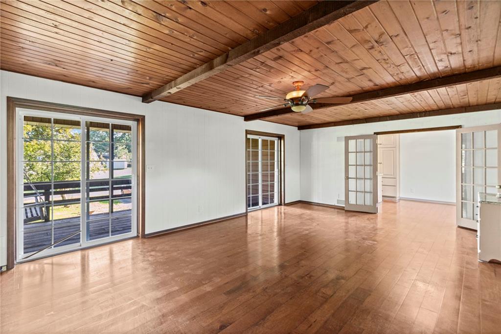 1003 N Garner Street Property Photo 11