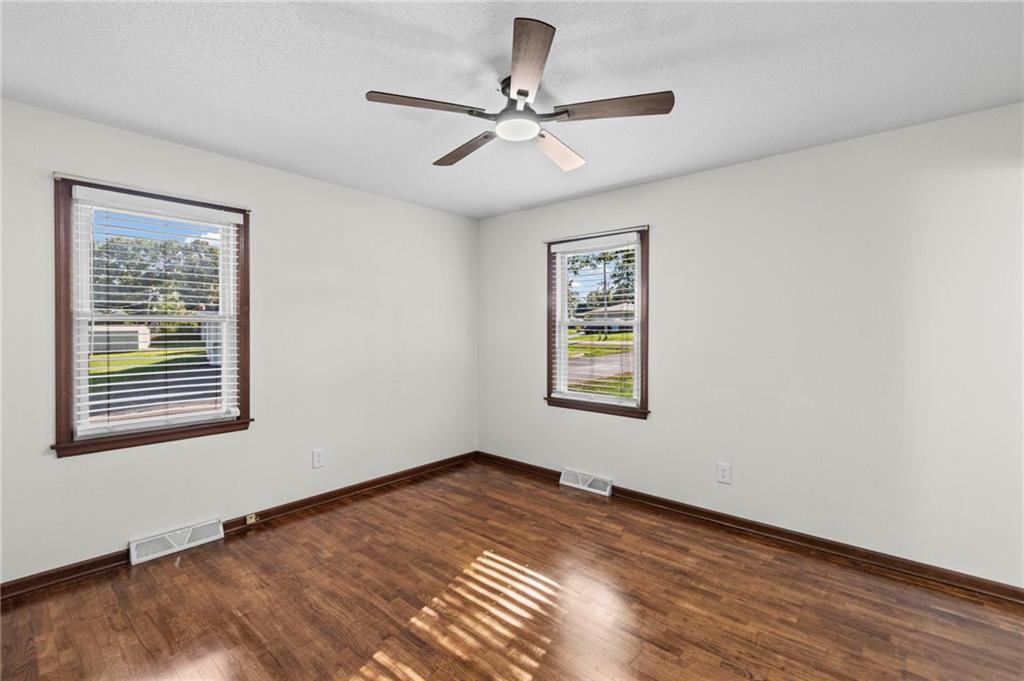1003 N Garner Street Property Photo 16
