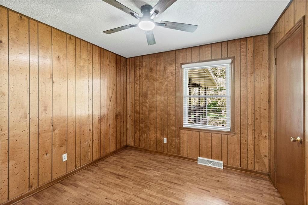 1003 N Garner Street Property Photo 22