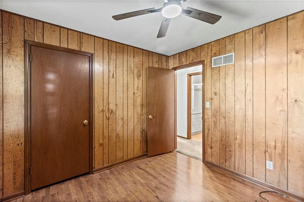 1003 N Garner Street Property Photo 23