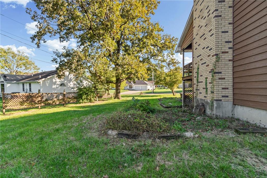 1003 N Garner Street Property Photo 26