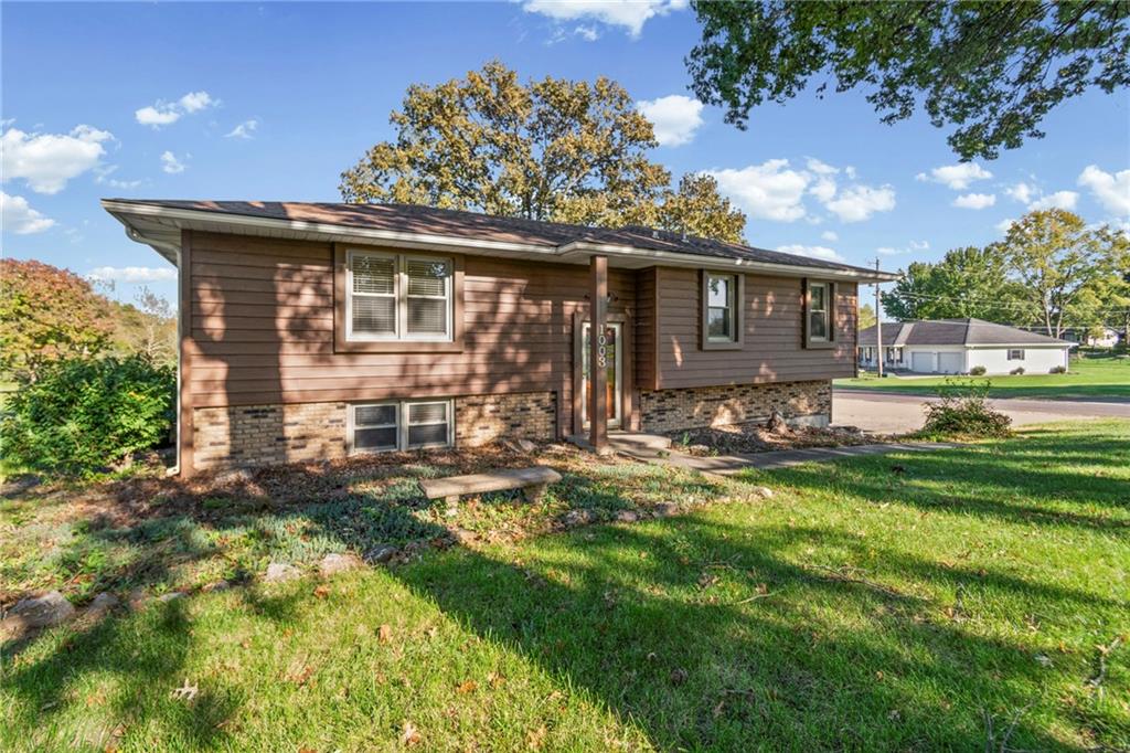 1003 N Garner Street Property Photo 31