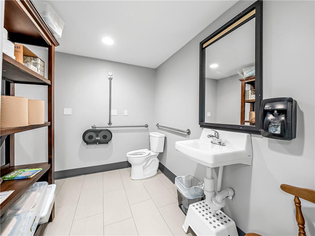 319 & 321 Delaware Street Property Photo 28