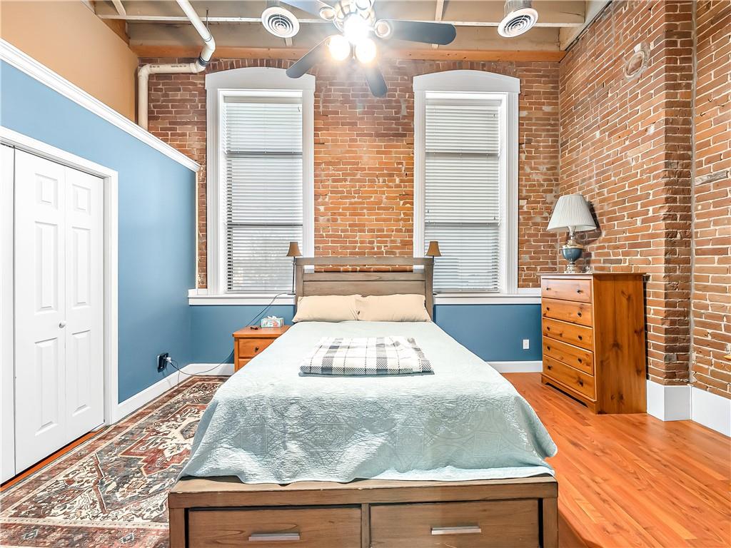 319 & 321 Delaware Street Property Photo 48