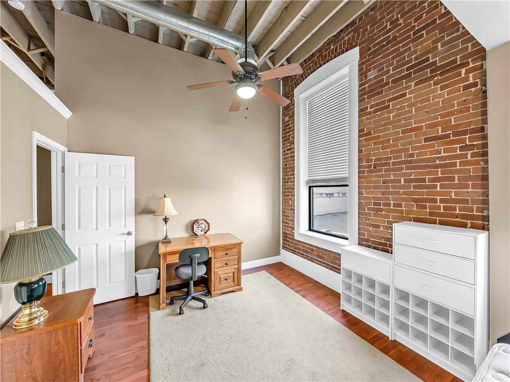 319 & 321 Delaware Street Property Photo 61