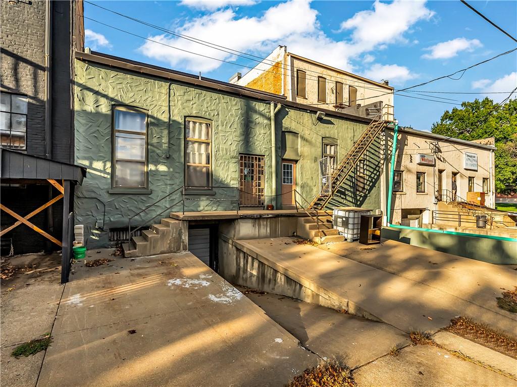 319 & 321 Delaware Street Property Photo 71