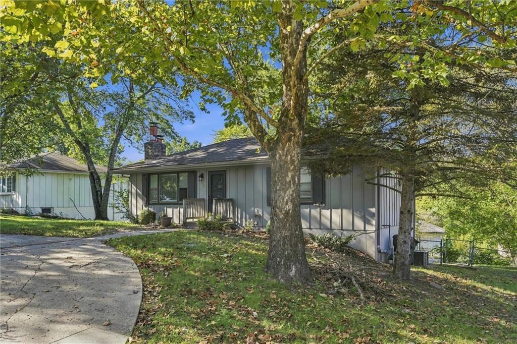 2206 Wilson Avenue Property Photo 4