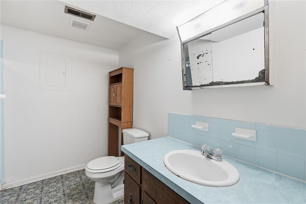2206 Wilson Avenue Property Photo 25