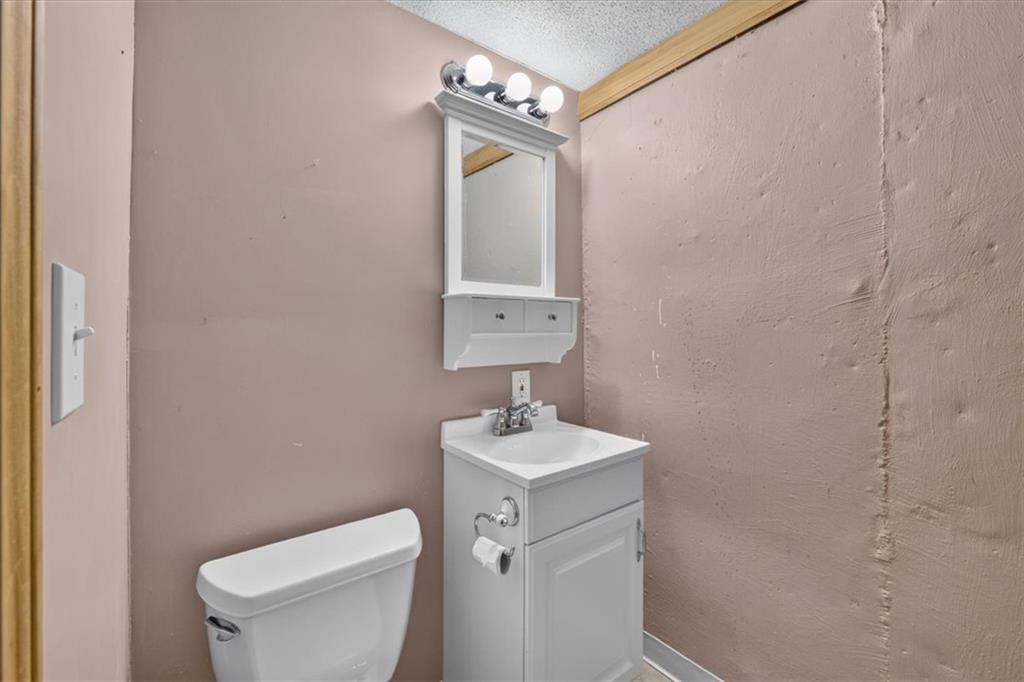 7601 Russell Street Property Photo 20