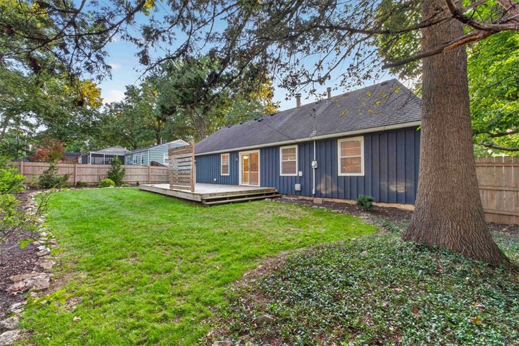 7601 Russell Street Property Photo 24